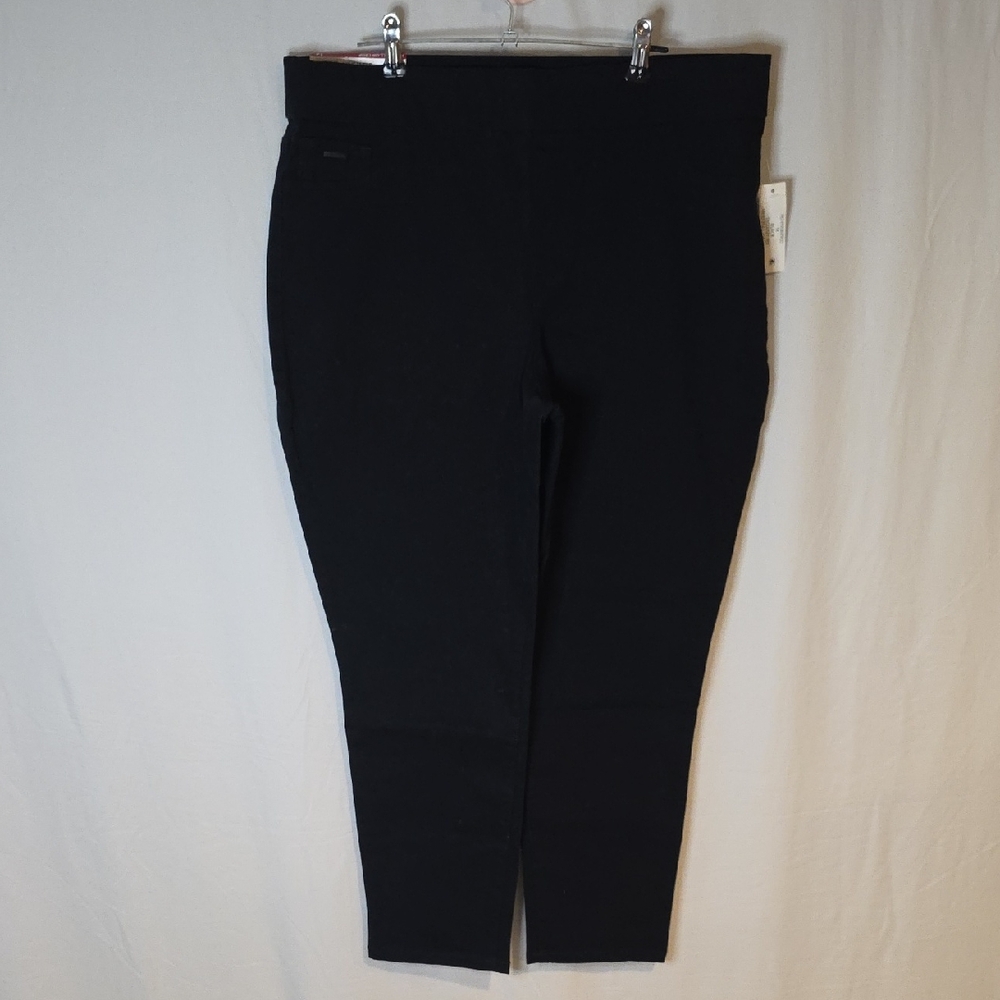 Nine West Black Pull-On Crop Pants